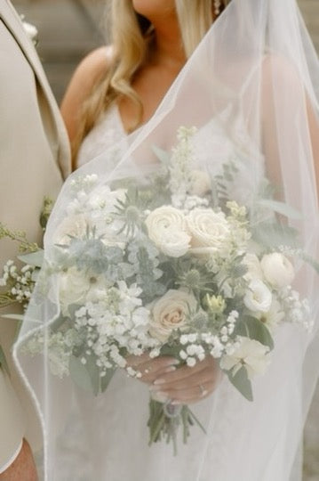 What Pinterest Gets Right (and Wrong) About Wedding Flowers